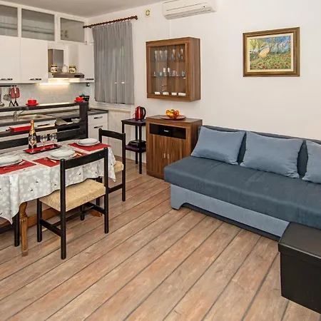 Apartment With Parking Space - 23336 *