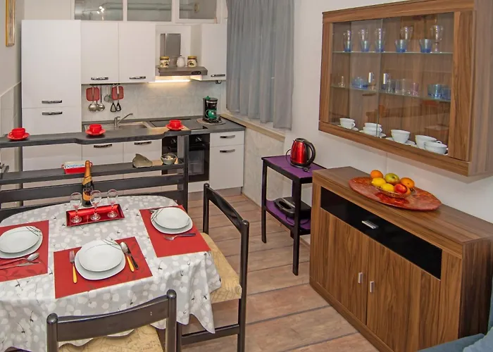 With Parking Space - 23336 Pula