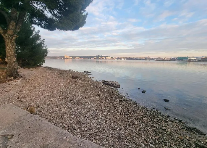 With Parking Space - 23336 * Pola